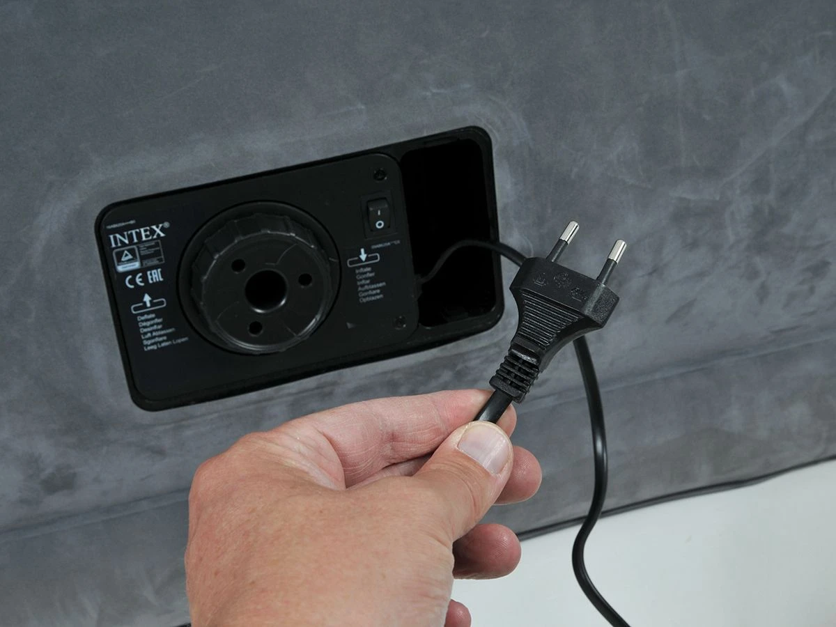 Intex Comfort Plush Queen Luchtbed 3 Intex Comfort Plush Queen Luchtbed - Afbeelding 3